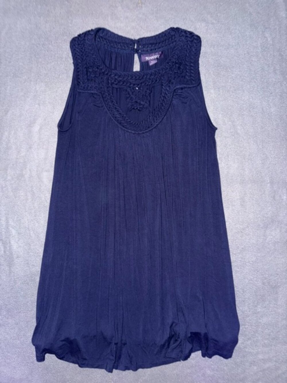Roaman’s Women’s Sleeveless Long Top Size 18/20 Navy Blue Crochet Neckline Flowy